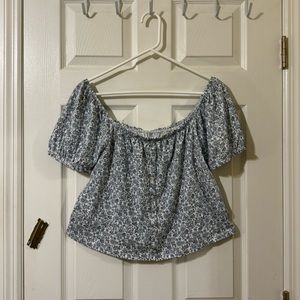 American Eagle Puff Sleeves Shirt